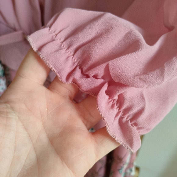 Lightweight Elegant 2-in-1 Dress - Picture 12 of 16